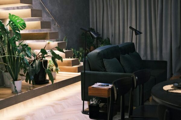Simple Tips for Creating a Cozy and Inviting Home Atmosphere on a Budget